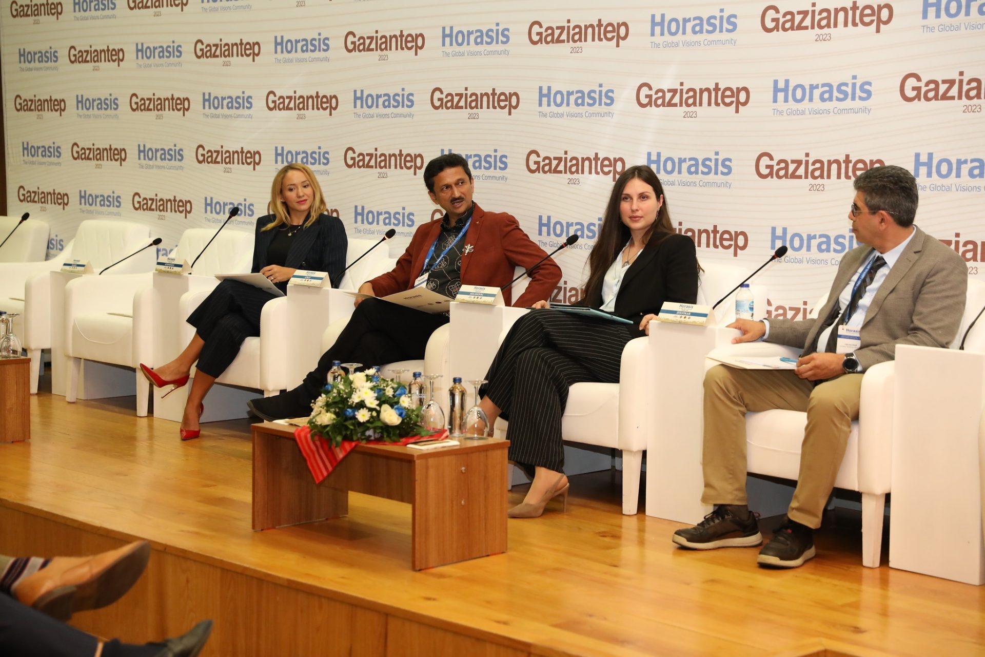 https://home.horasis.org/wp-content/uploads/2023/11/Vivek-Atray-Founder-Vibrant-Advisory-Services-India-Developing-Mobile-Globalized-Disaster-Management.jpg