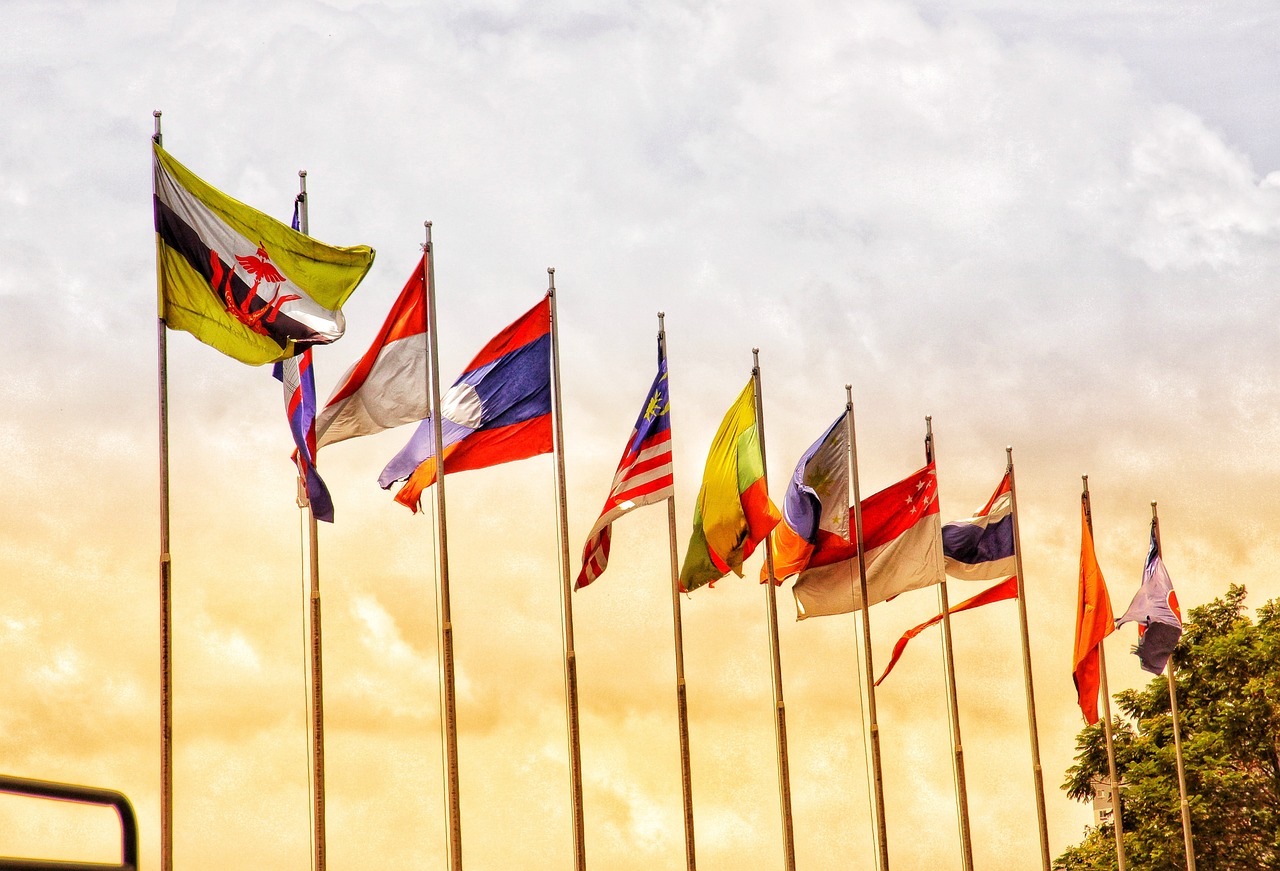 https://home.horasis.org/wp-content/uploads/2023/12/asean-4692563_1280.jpg