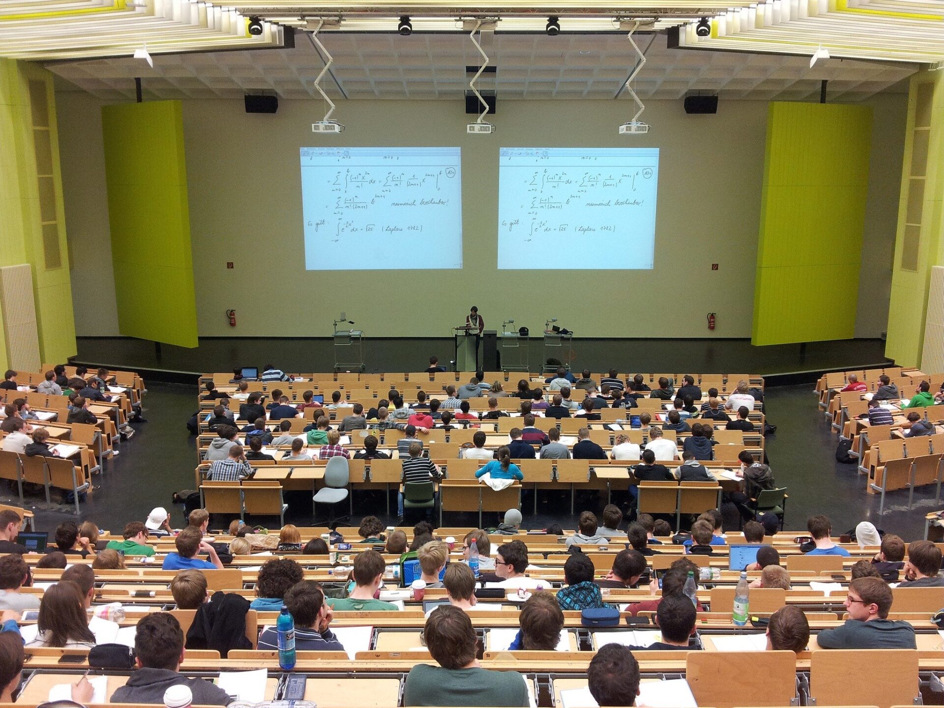 https://home.horasis.org/wp-content/uploads/university-105709-1.jpg